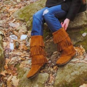 Minnetonka 3 Layer Suede Fringe Moccasins Size 10
